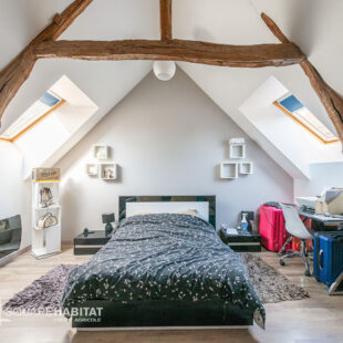LONGERE SEMI PLAIN PIED DE 148 M²
