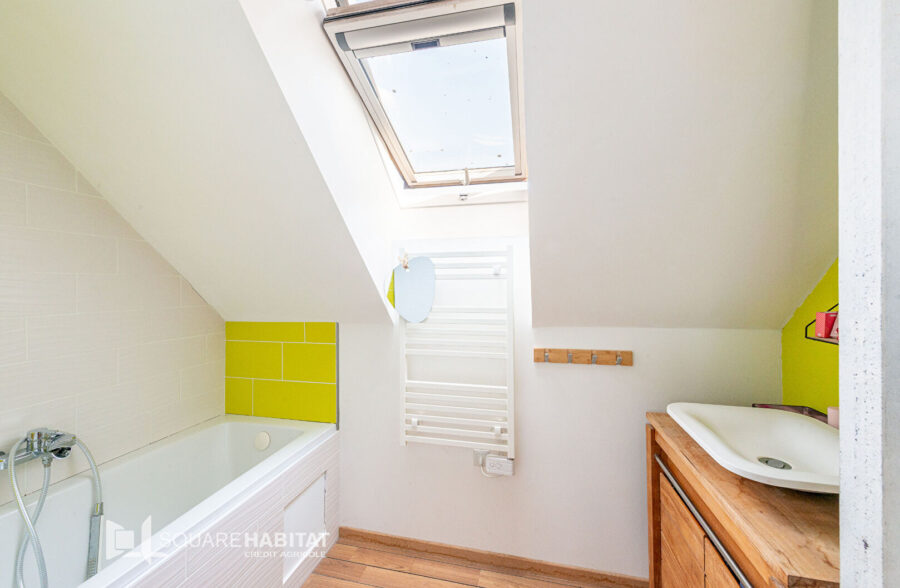 LONGERE SEMI PLAIN PIED DE 148 M²