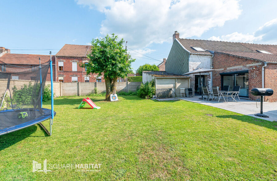 LONGERE SEMI PLAIN PIED DE 148 M²
