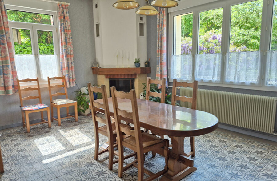 Maison Feuchy 8 pièce(s) 241 m2