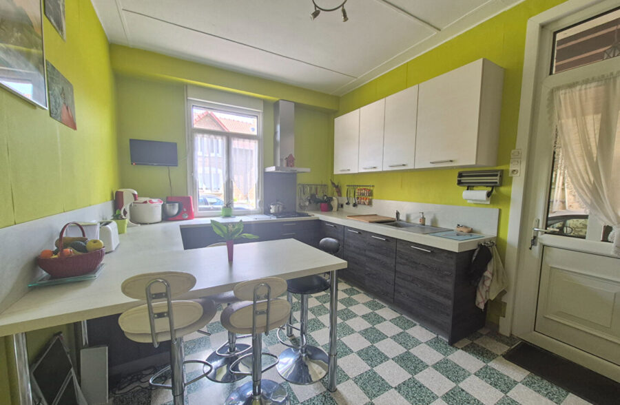 Maison Feuchy 8 pièce(s) 241 m2