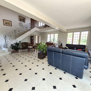 Pavillon beau secteur proche Cambrai180 m2