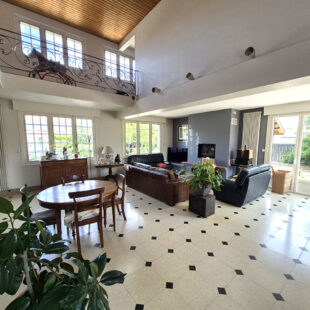 Pavillon beau secteur proche Cambrai180 m2