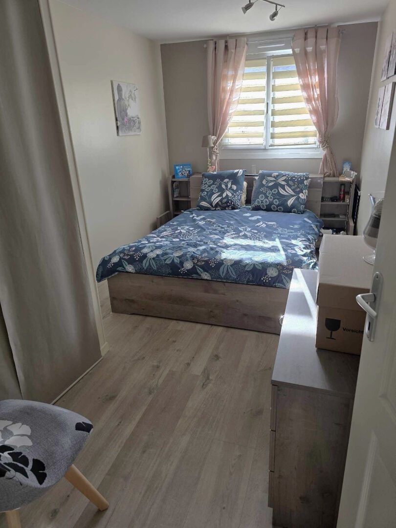 Plain-pied 2013, 2 chambres, bureau et garage