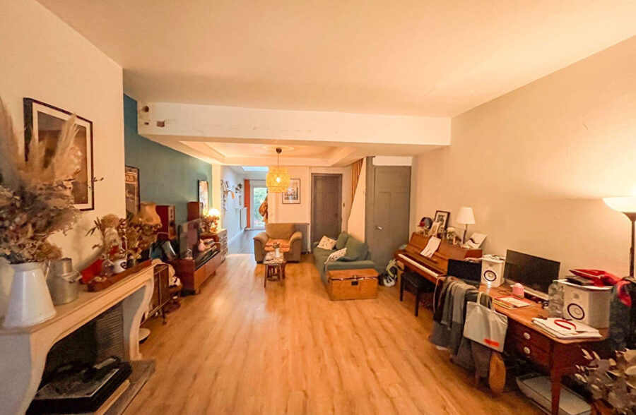Vous cherchez du cachet – Maison de 121m², 3 (voir 4 )chambres et jardin.