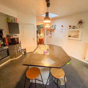 Vous cherchez du cachet – Maison de 121m², 3 (voir 4 )chambres et jardin.