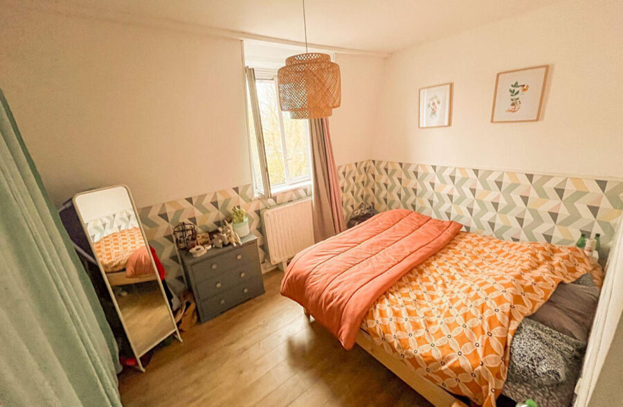 Vous cherchez du cachet – Maison de 121m², 3 (voir 4 )chambres et jardin.