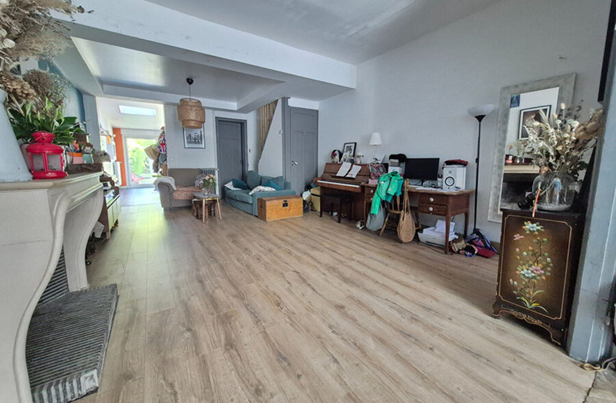 Vous cherchez du cachet – Maison de 121m², 3 (voir 4 )chambres et jardin.