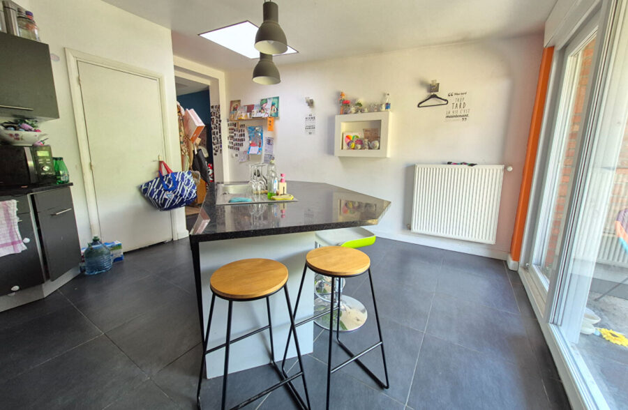 Vous cherchez du cachet – Maison de 121m², 3 (voir 4 )chambres et jardin.