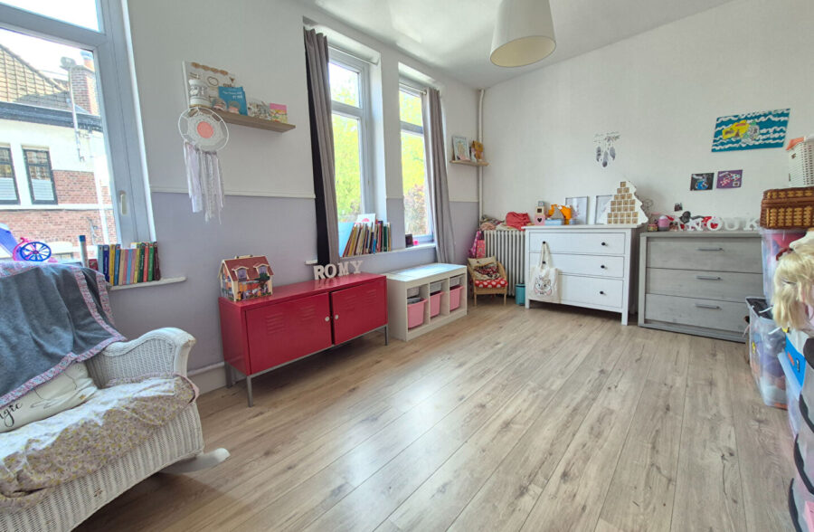 Vous cherchez du cachet – Maison de 121m², 3 (voir 4 )chambres et jardin.