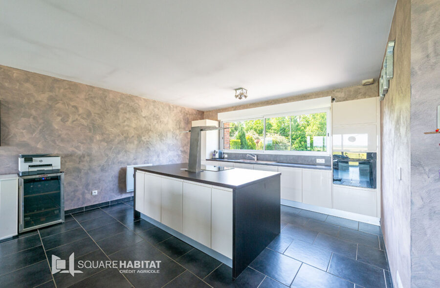 PAVILLON PLAIN PIED DE 136 M² AVEC SOUS SOL COMPLET  Sous compromis 
