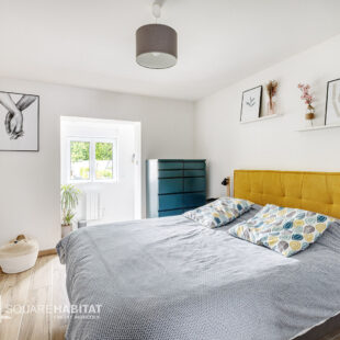 Maison  5 pièce(s) 130 m2  Sous compromis 