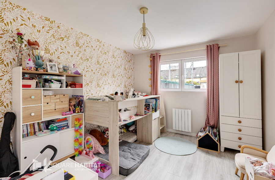 Maison  5 pièce(s) 130 m2  Sous compromis 