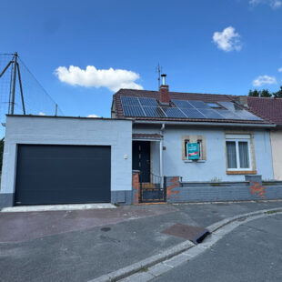 Maison  5 pièce(s) 130 m2  Sous compromis 