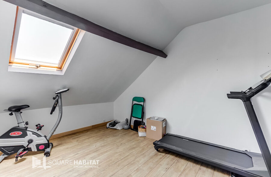 Sublime maison, 4 chambres, garage et extérieur.