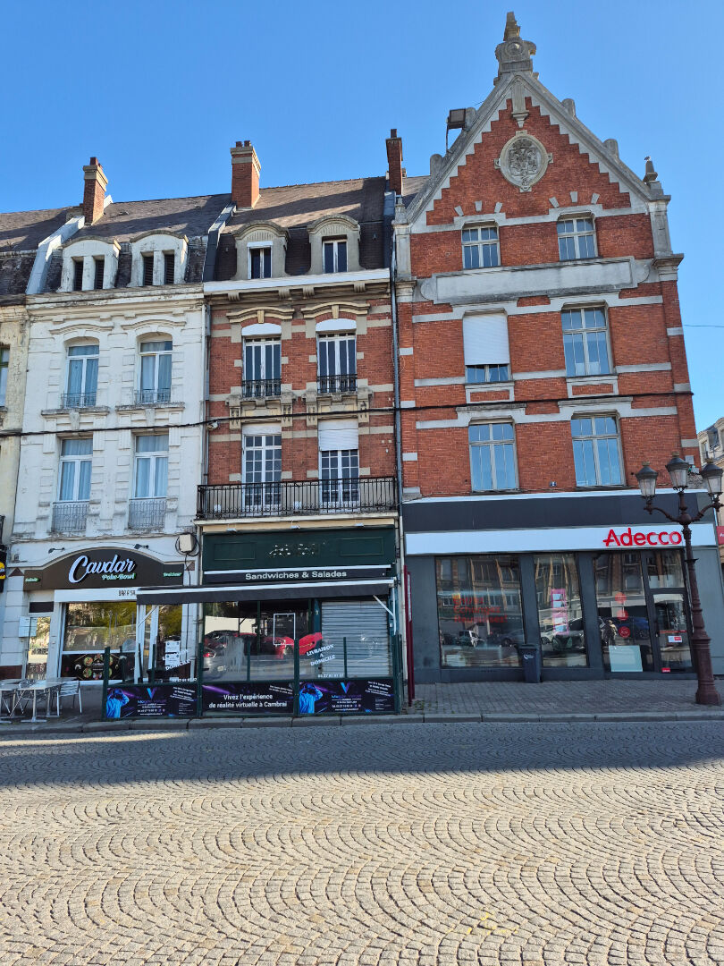 immeuble commercial et habitation