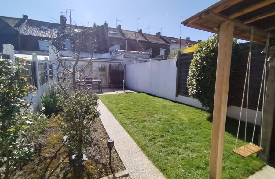 Maison lumineuse 3 chambres et bureau jardin garage 50m²