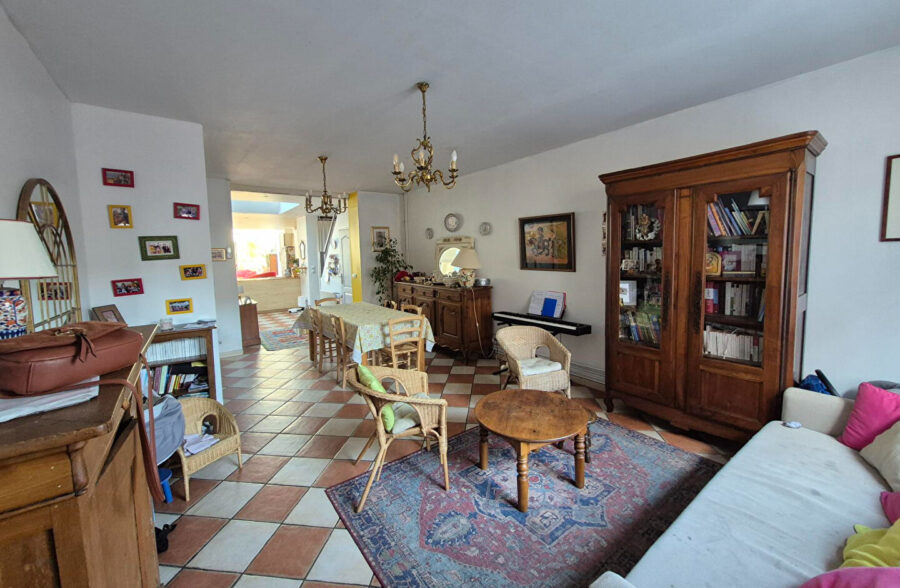 Croix centre, maison 135 m², 3 chambres, bureau et jardin