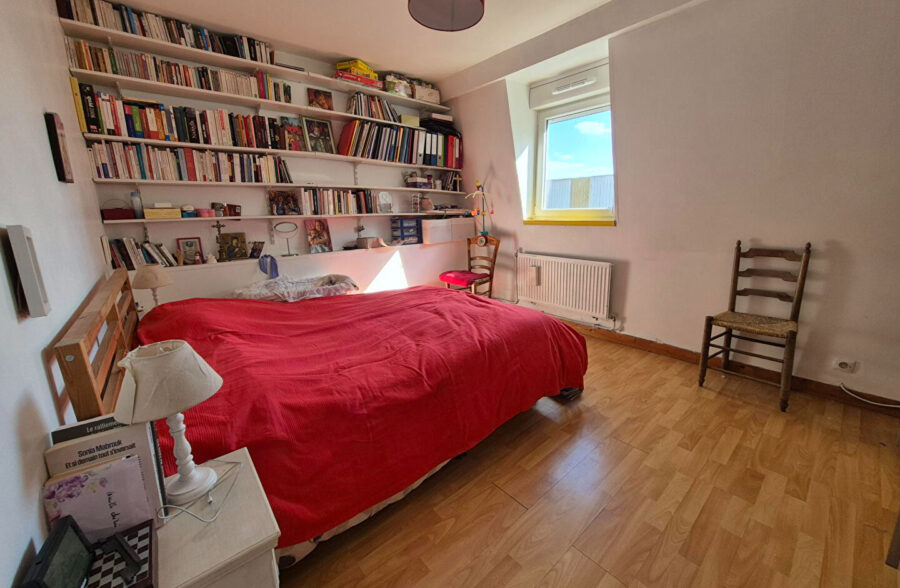 Croix centre, maison 135 m², 3 chambres, bureau et jardin