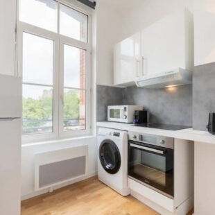 PLACE RIHOUR  SUPERBE APPARTEMENT DE TYPE 2