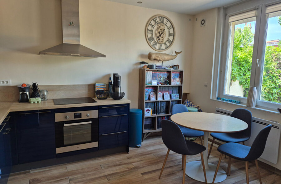 CHARMANTE MAISON DE 66 M² ENV – 2 CHS – TERRASSE SANS VIS-A-VIS