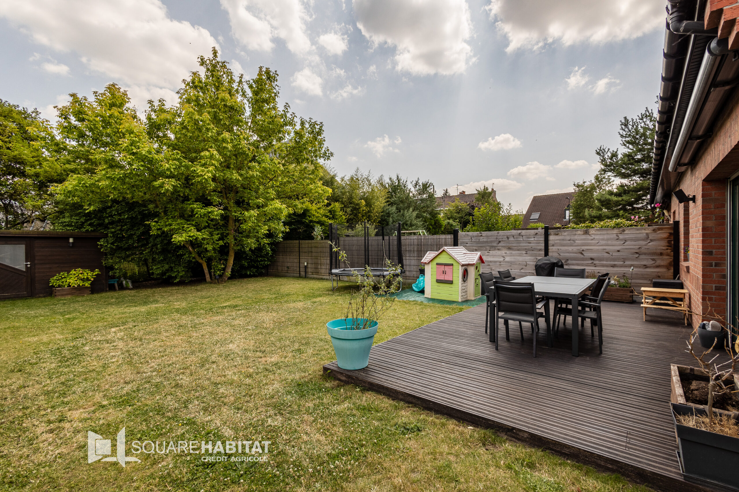 MAISON SEMIE-INDIVIDUELLE EN LOTISSEMENT – 3 CHAMBRES – GARAGE – JARDIN ORIENTÉ SUD