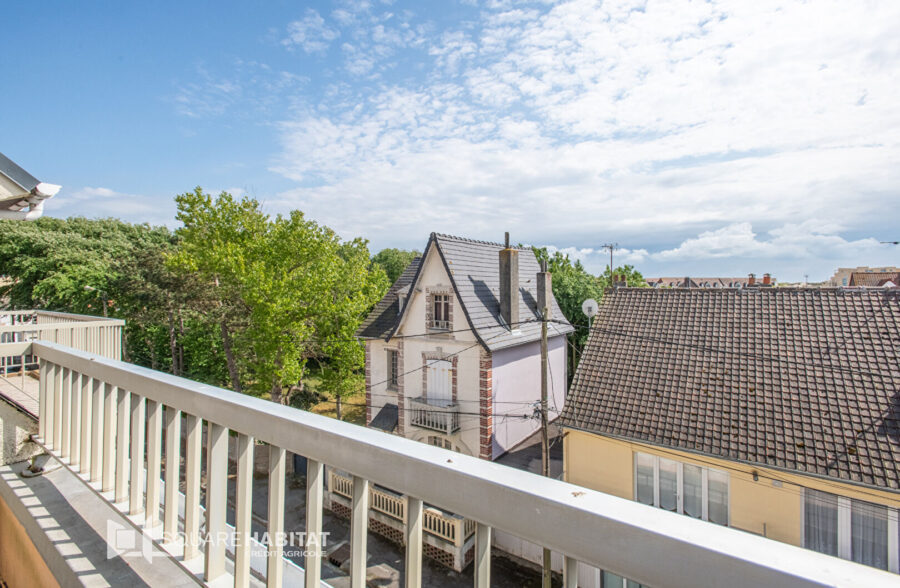 Duplex lumineux à Merlimont-Plage – 2 chambres, terrasse plein sud, parking.