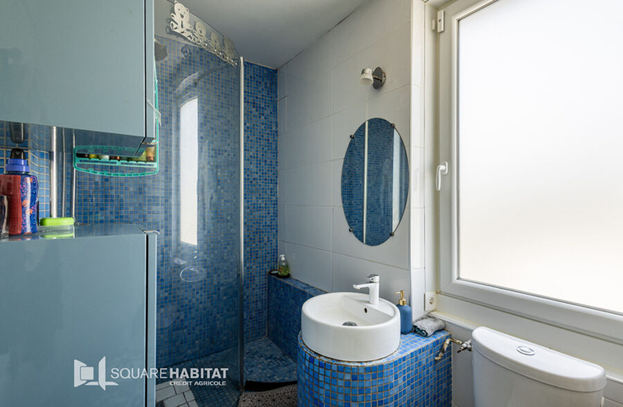 Lomme proche métro : maison 5 chambres, bureau, garage et grand jardin