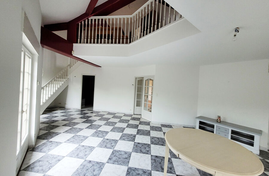 Maison Chateau L Abbaye