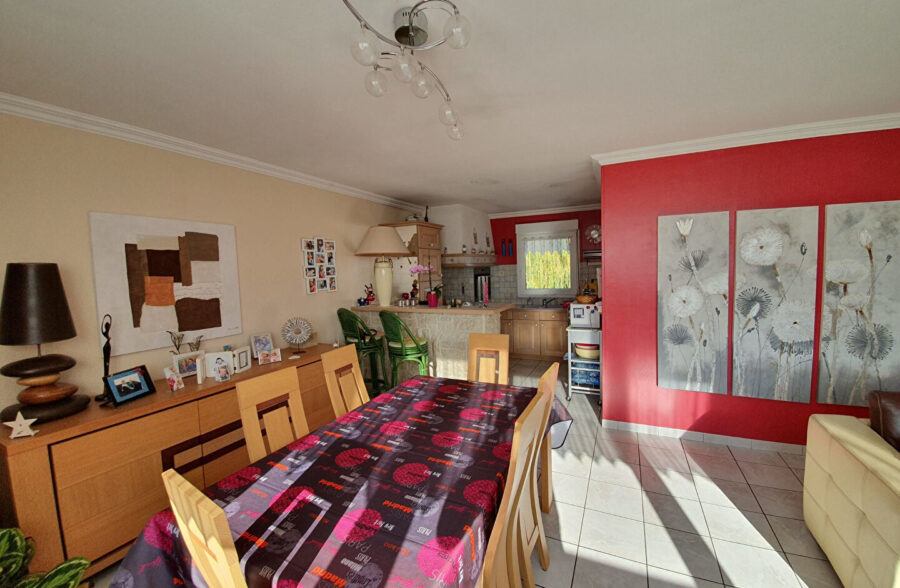 Appartement  T3 de 73 m2 + local commercial de 44 m² avec garage