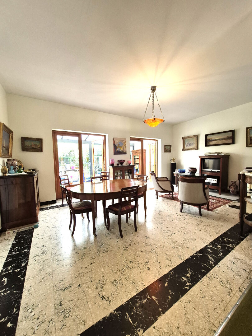 Maison Cambrai 10 pièce(s) 242 m2