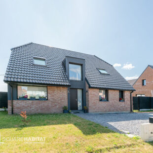 PAVILLON SEMI PLAIN PIED  4 CHAMBRES DE 156 M²