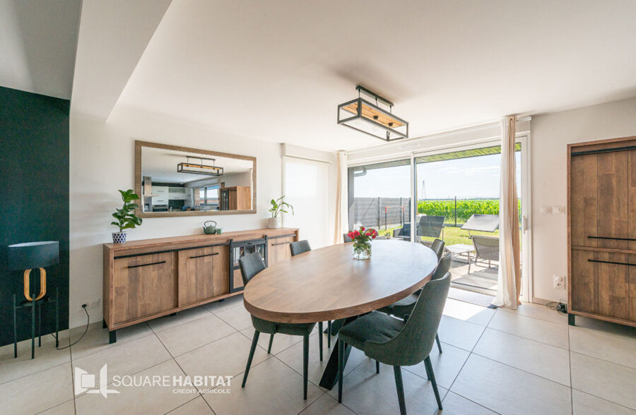 PAVILLON SEMI PLAIN PIED  4 CHAMBRES DE 156 M²
