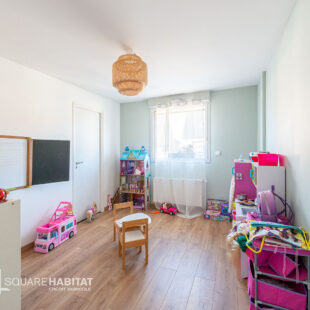 PAVILLON SEMI PLAIN PIED  4 CHAMBRES DE 156 M²