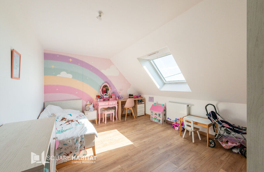 PAVILLON SEMI PLAIN PIED  4 CHAMBRES DE 156 M²