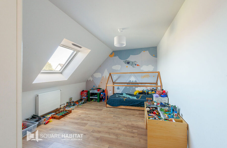 PAVILLON SEMI PLAIN PIED  4 CHAMBRES DE 156 M²