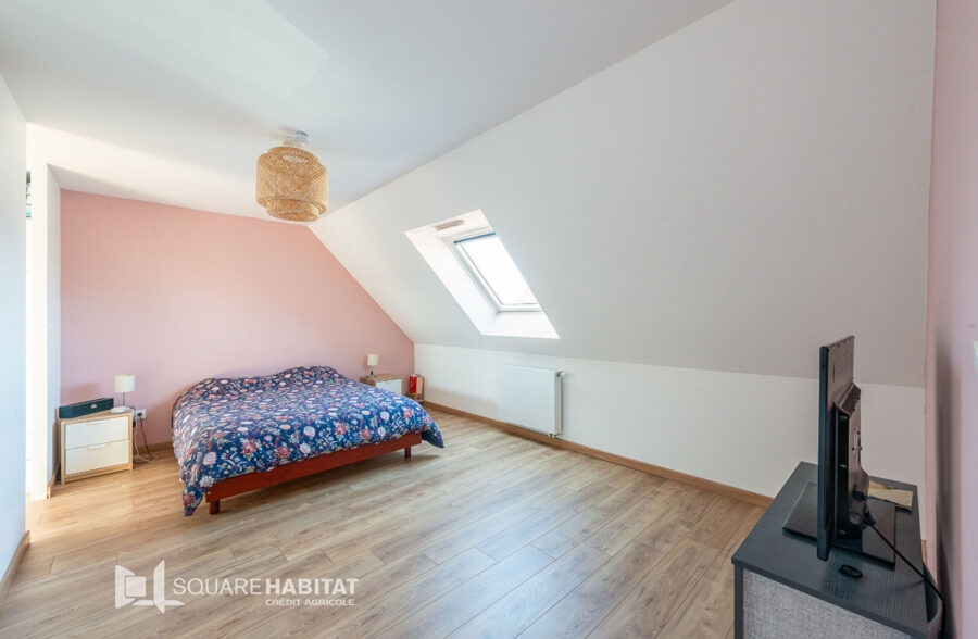 PAVILLON SEMI PLAIN PIED  4 CHAMBRES DE 156 M²