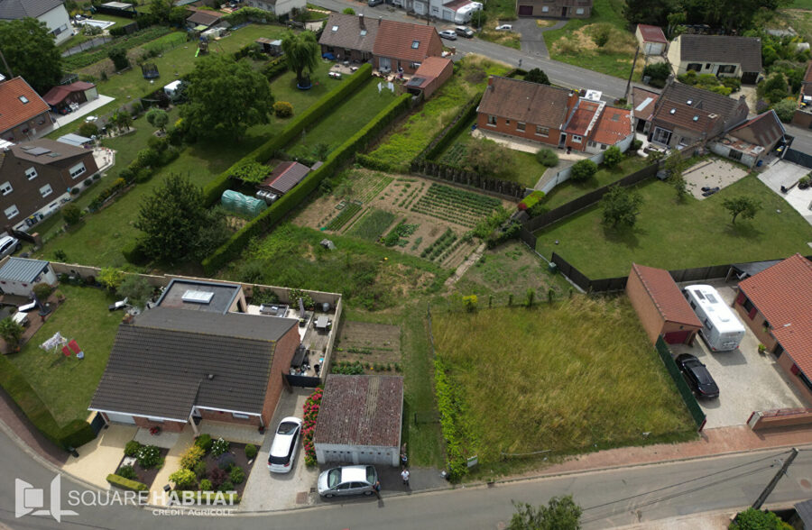 Terrain constructible Estrées 1 082m²