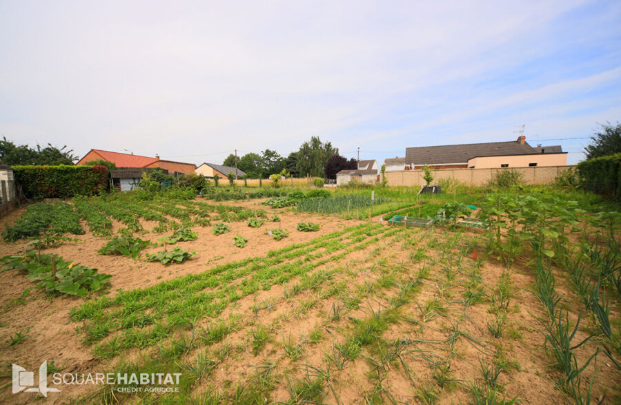 Terrain constructible Estrées 1 082m²