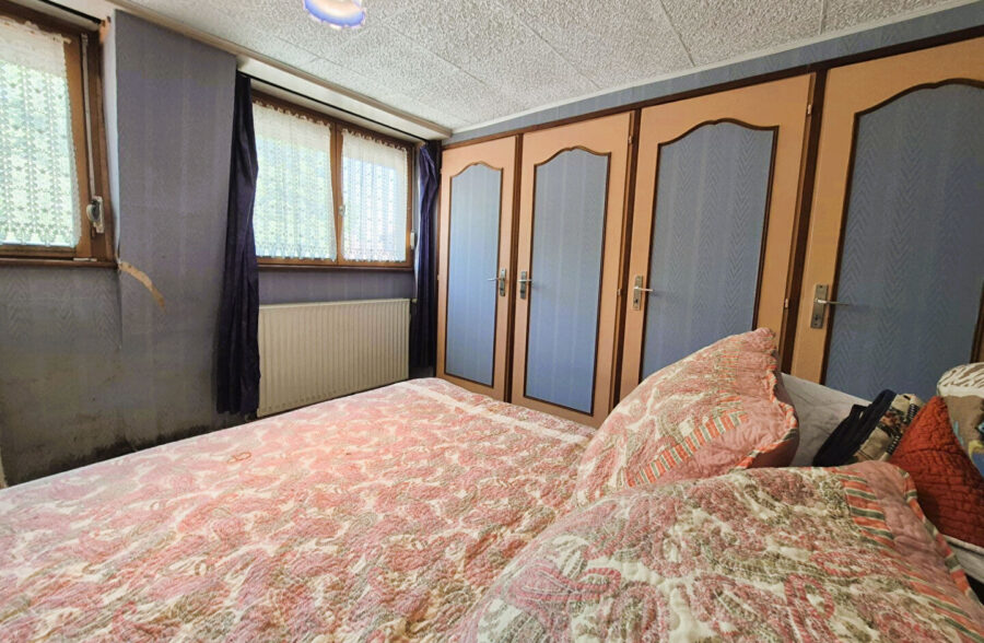 Semi flamande 3 chambres , parking  Limite Belgique