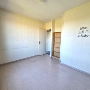 T3 traversant lumineux – Résidence sécurisée – Secteur recherché