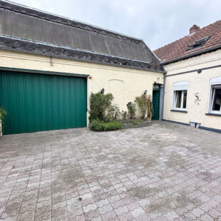Maison 153m² – 3 chambres, dépendance et hangar.