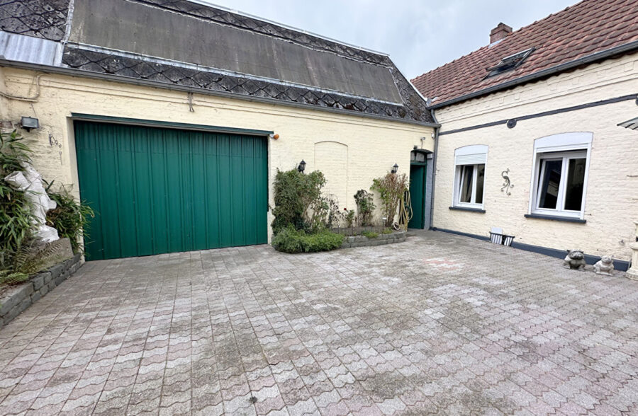Maison 153m² – 3 chambres, dépendance et hangar.