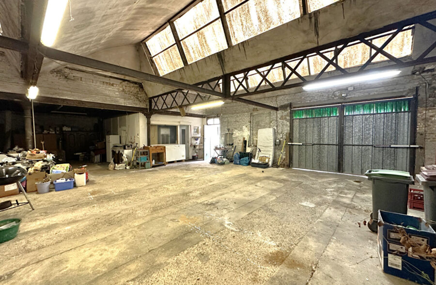 Maison 153m² – 3 chambres, dépendance et hangar.