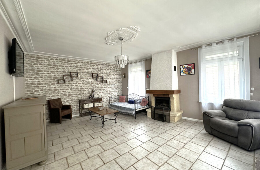 Maison 153m² – 3 chambres, dépendance et hangar.