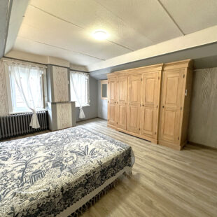 Maison 153m² – 3 chambres, dépendance et hangar.