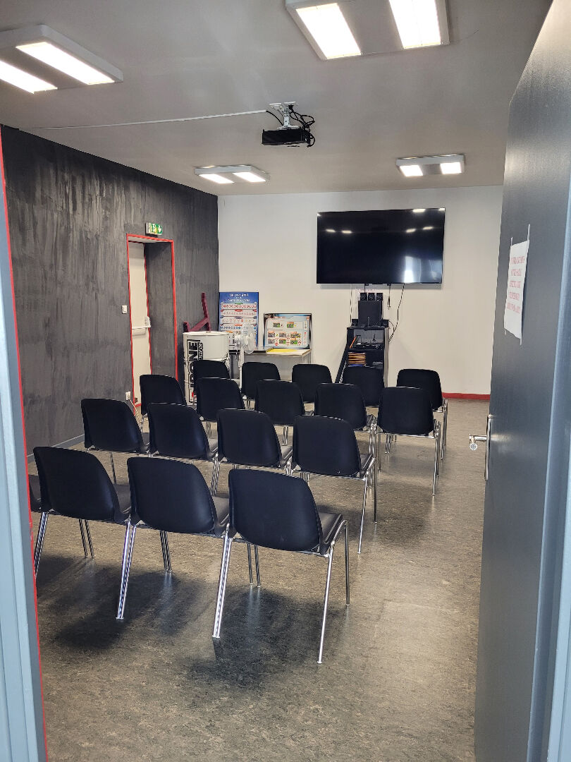 Emplacement Idéal à Louer – Local Commercial 80m² à Flers-en-Escrebieux