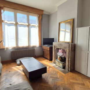 Proximité immédiate de la Deûle, belle maison des années 30 avec 4 chambres et magnifique jardin