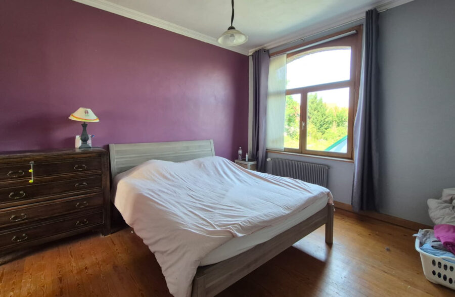 Proximité immédiate de la Deûle, belle maison des années 30 avec 4 chambres et magnifique jardin