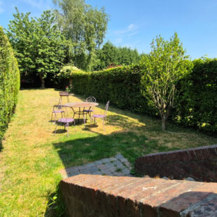 Proximité immédiate de la Deûle, belle maison des années 30 avec 4 chambres et magnifique jardin